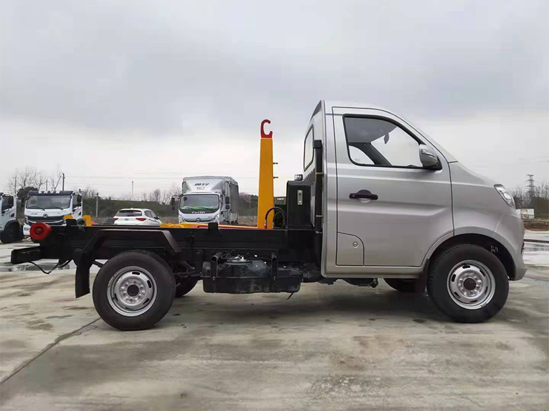 3方勾臂垃圾車(chē)-長(zhǎng)安